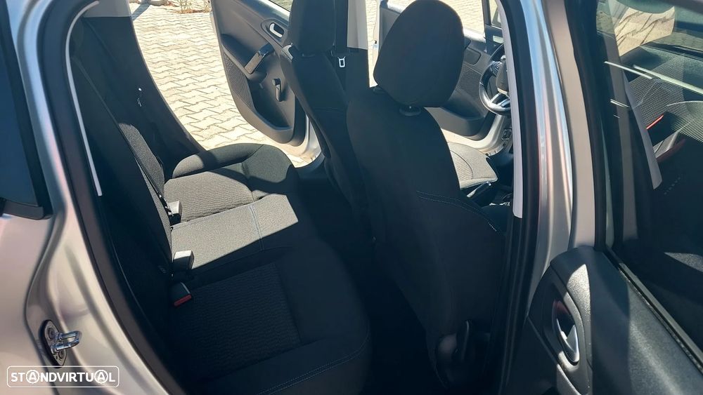 Peugeot 208 82 VTI Style - 15