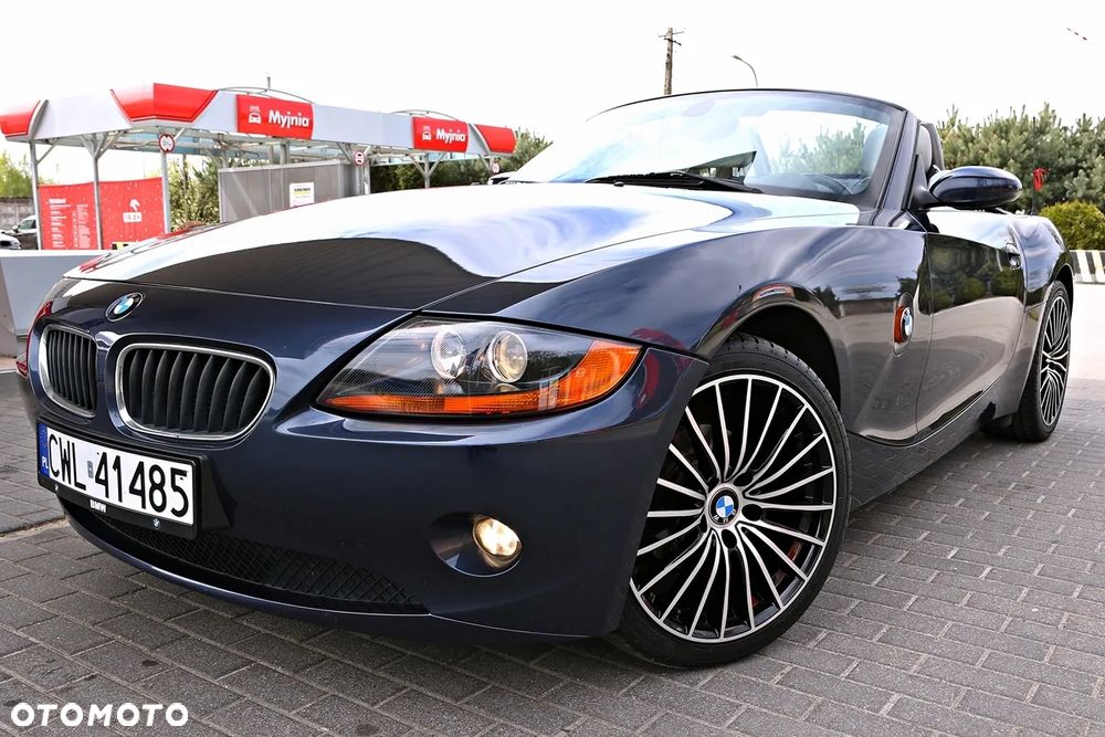 BMW Z4 2.2i - 11