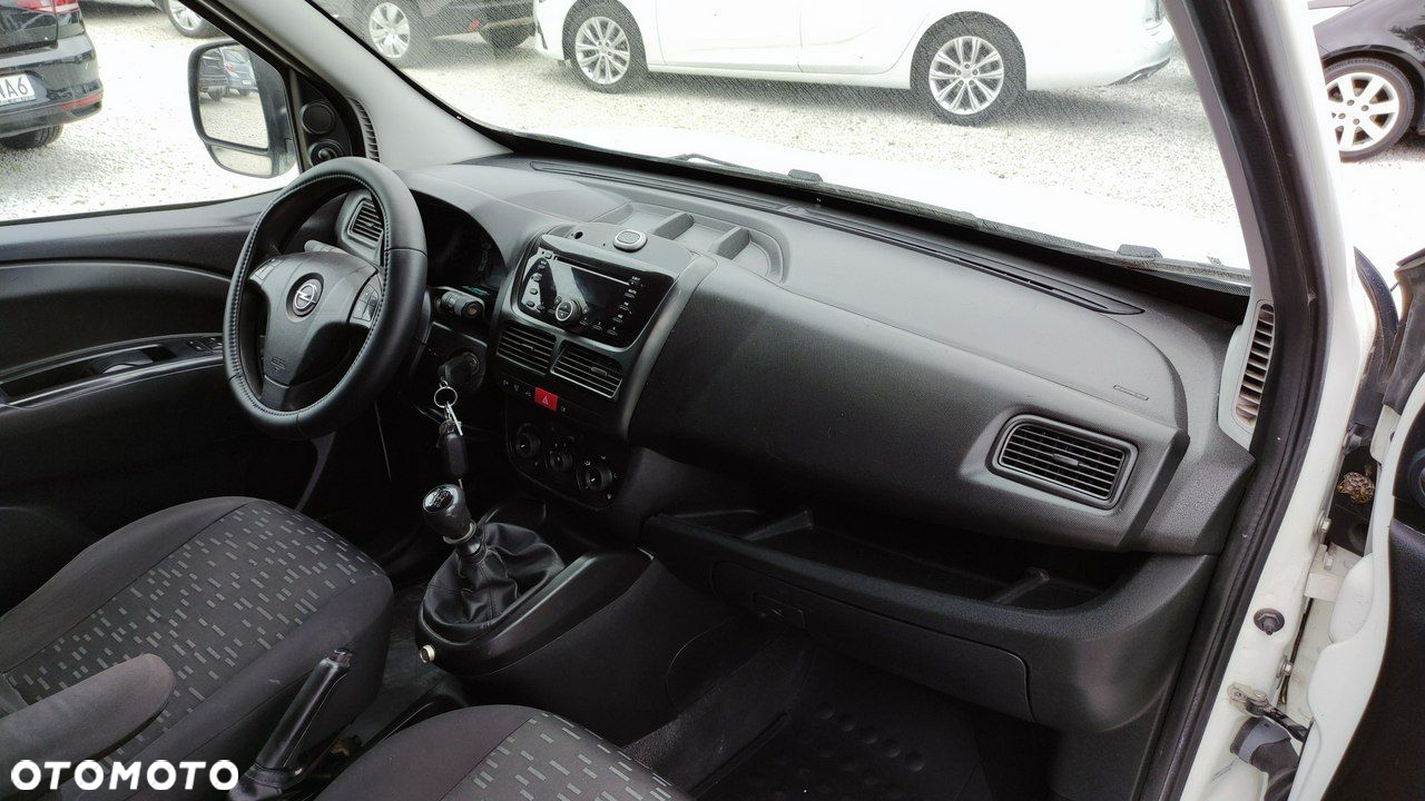Opel Combo - 24