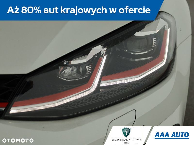 Volkswagen Golf - 21