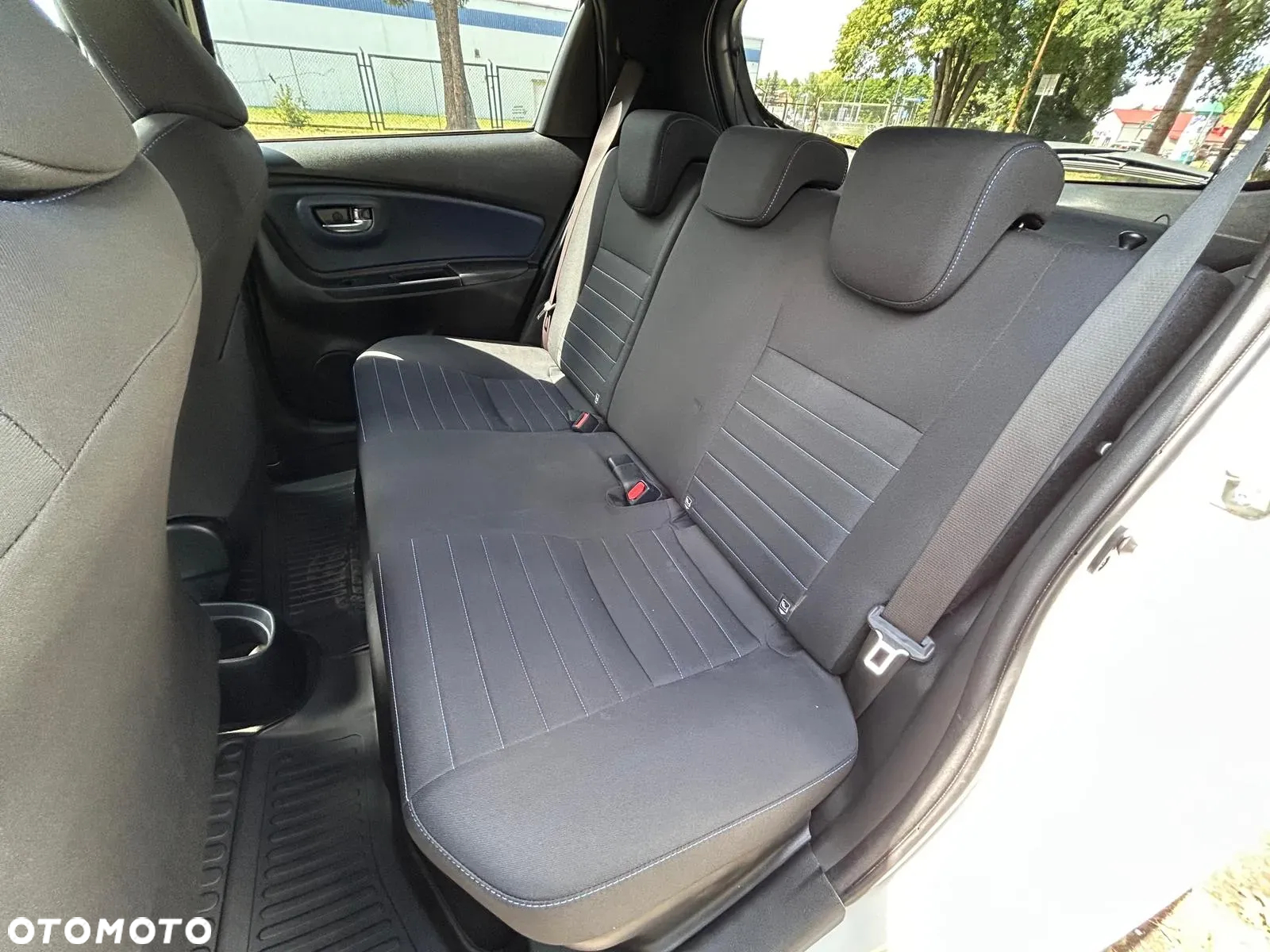 Toyota Yaris Hybrid 1.5 VVT-i Y20 Club - 13