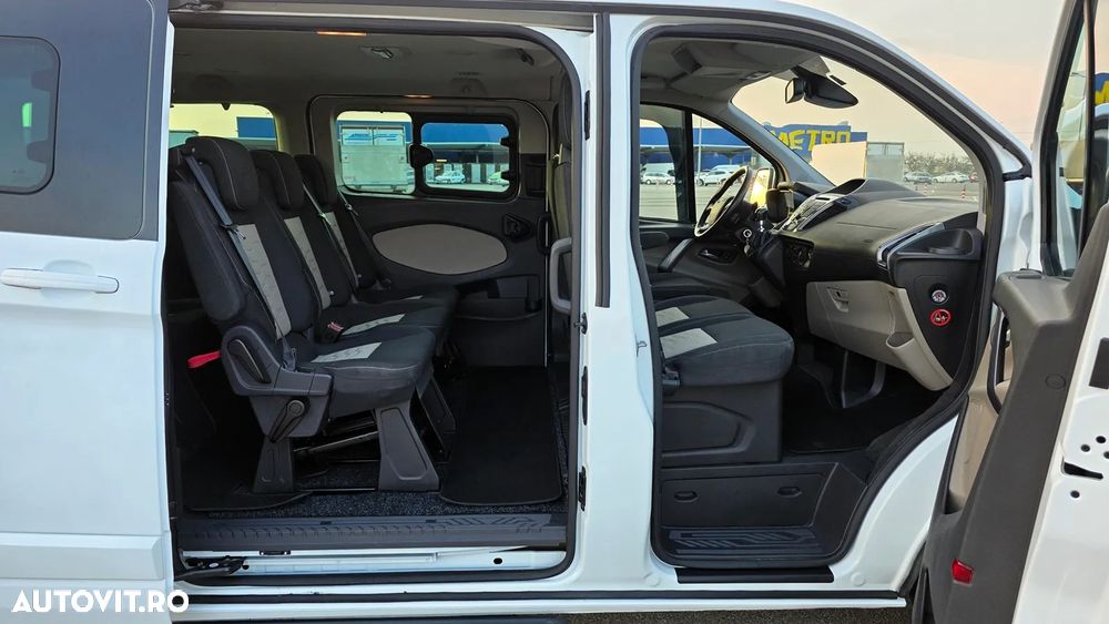 Ford Tourneo Custom - 8