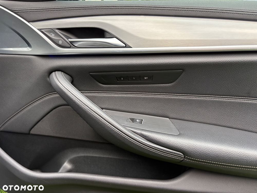 BMW Seria 5 520d Luxury Line - 15