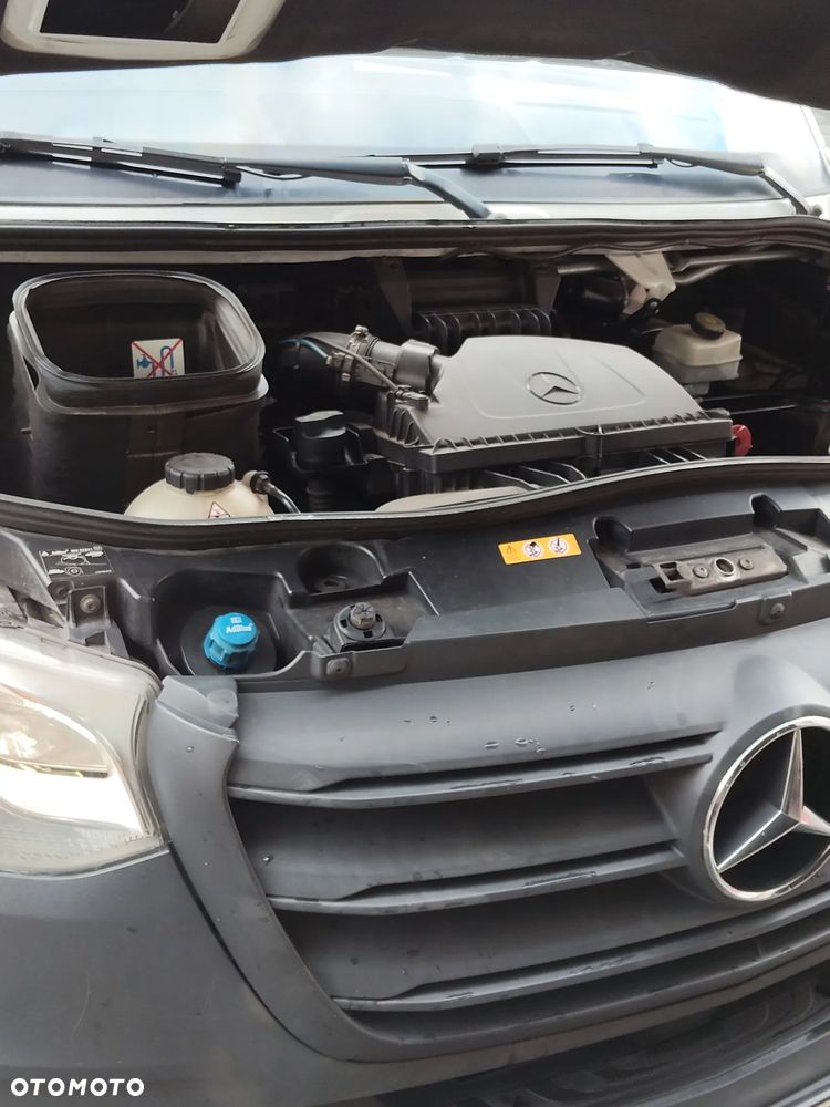 Mercedes-Benz Sprinter - 9