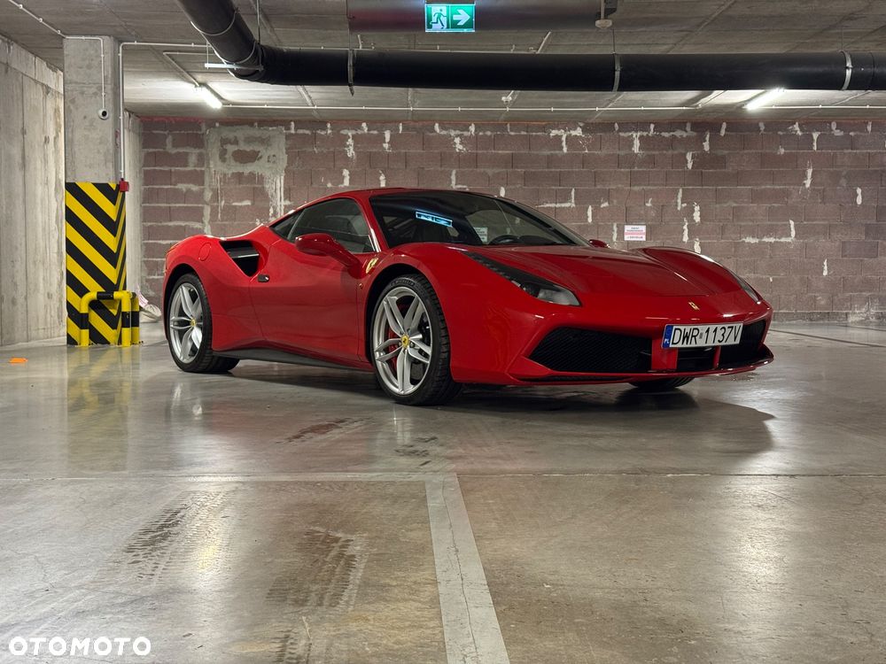 Ferrari 488 - 2
