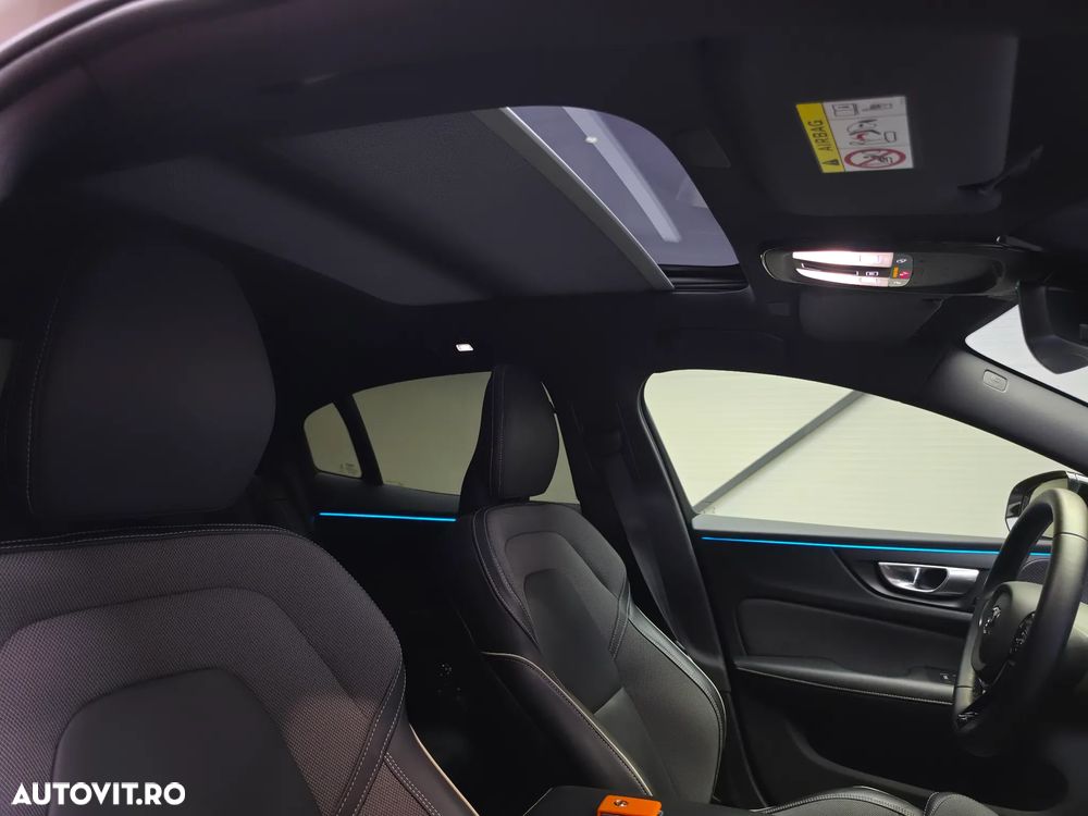 Volvo S60 B5 B AWD Ultimate Dark - 5