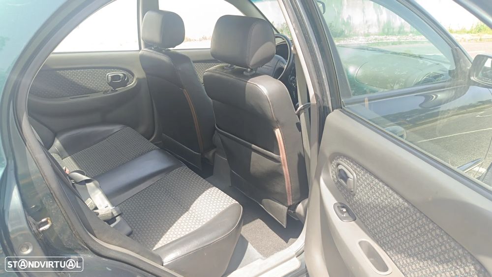 Kia Shuma 1.5 LS - 9