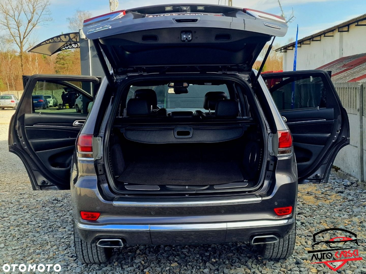Jeep Grand Cherokee - 18