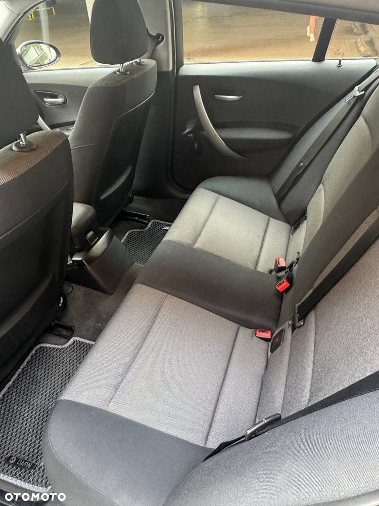 BMW Seria 1 118i - 6