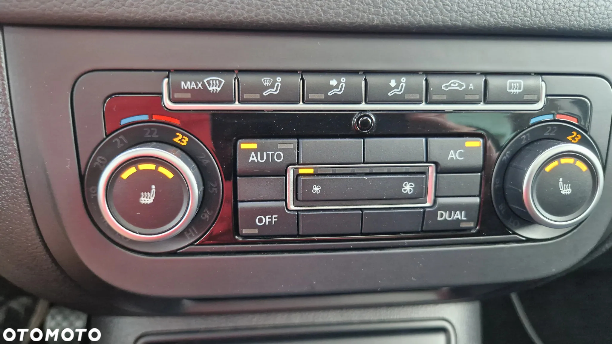 Volkswagen Tiguan 2.0 TDI BlueMot Sport&Style - 11