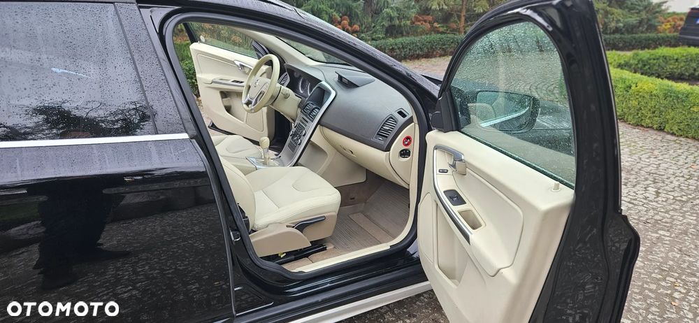 Volvo XC 60 DRIVe Momentum - 11