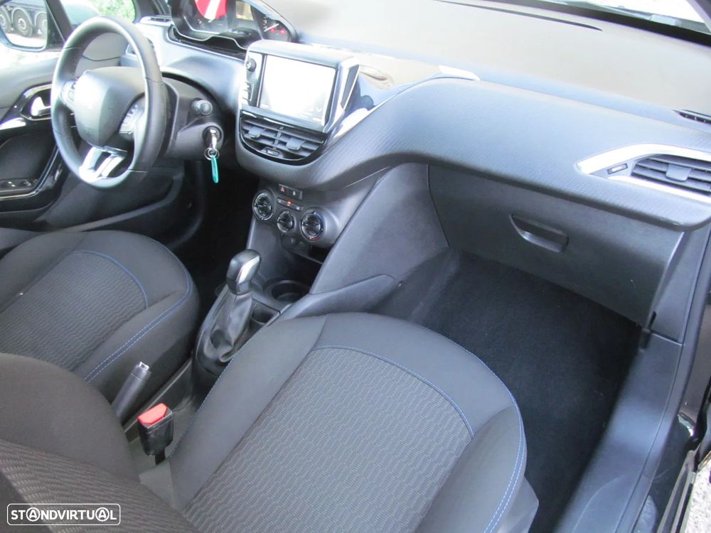 Peugeot 208 PureTech 82 Stop & Start Signature - 5