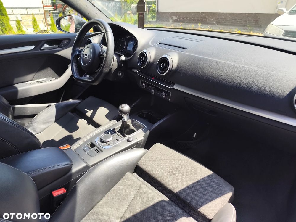 Audi A3 Sportback 1.8 TFSI Ambiente - 8