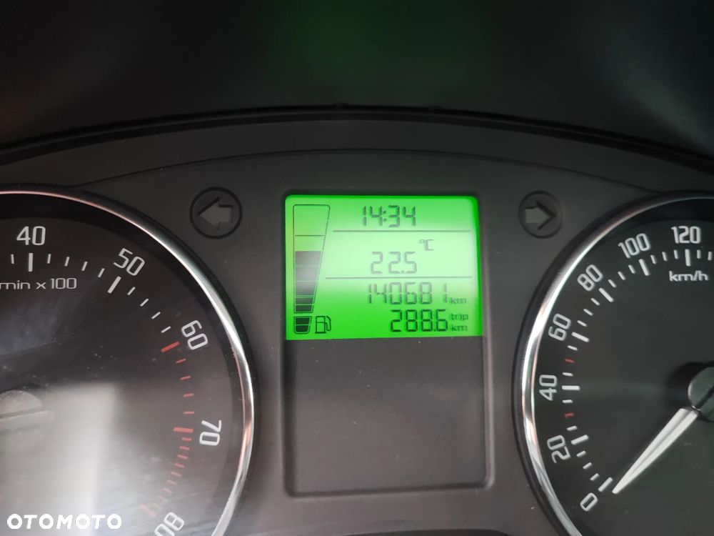 Skoda Roomster 1.2 Active - 22