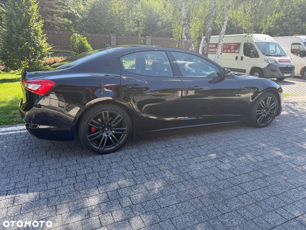Maserati Ghibli GranSport - 10