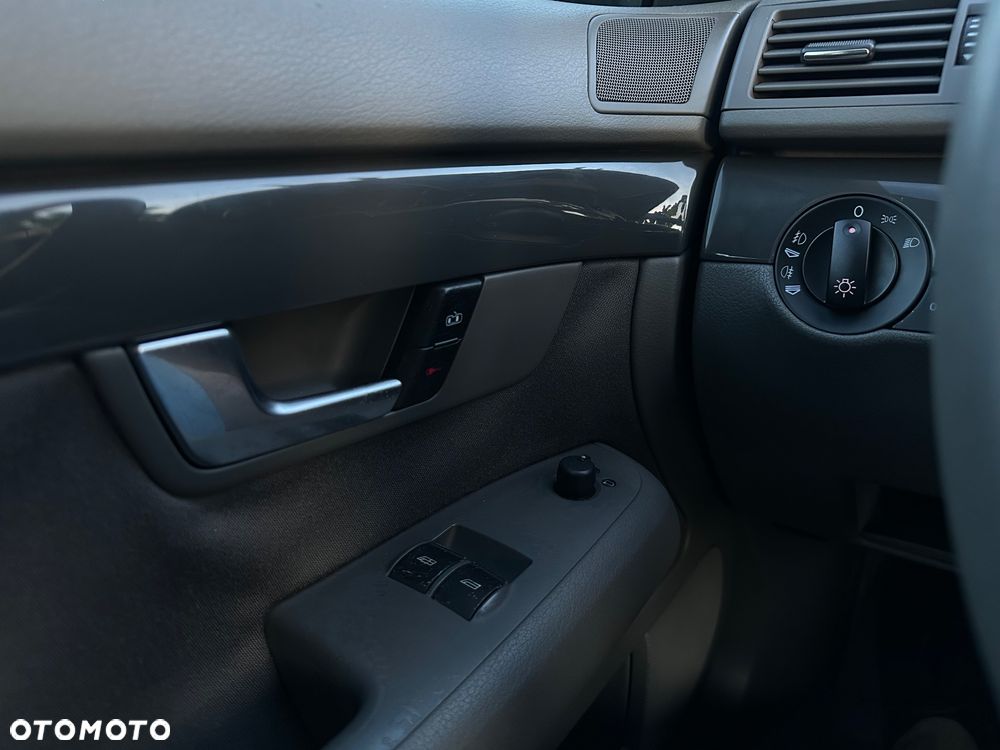 Audi A4 Limousine - 17