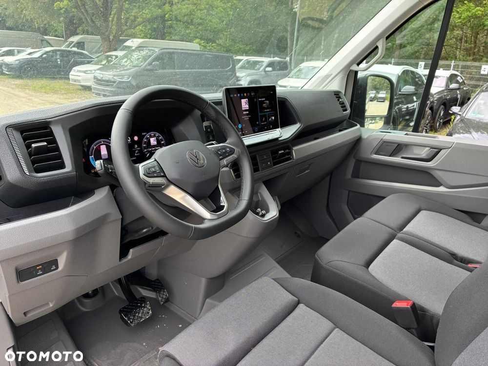 Volkswagen Crafter 35 Furgon z wysokim dachem 2,0 177 KM /Automatyczna r. o. 4490 mm - 15