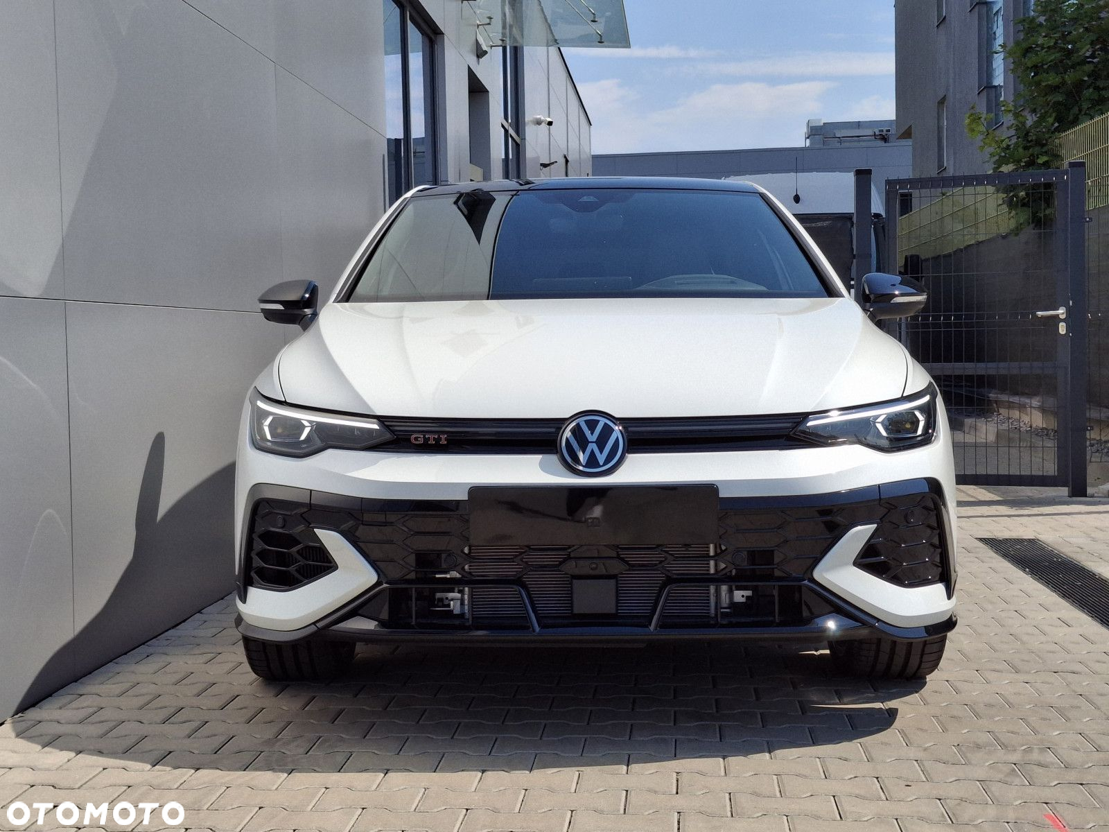 Volkswagen Golf - 2