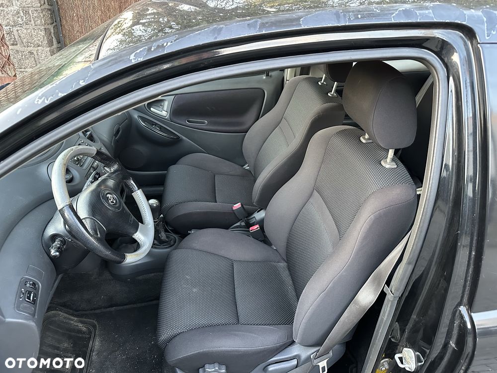 Toyota Yaris 2001 photo 4