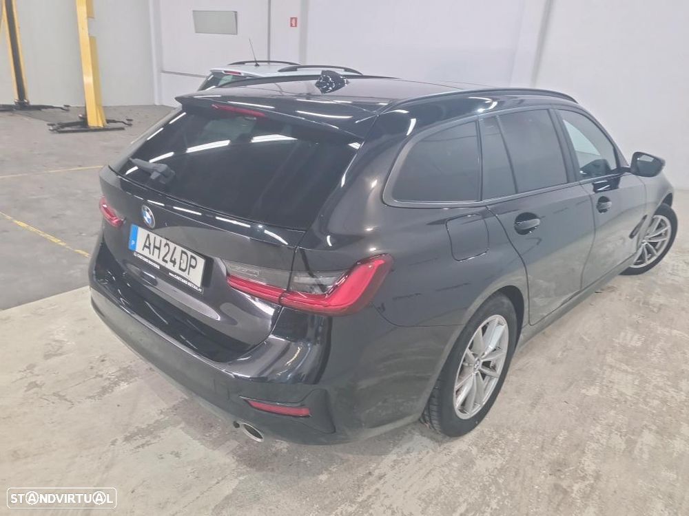 BMW 320 d Touring Auto - 3