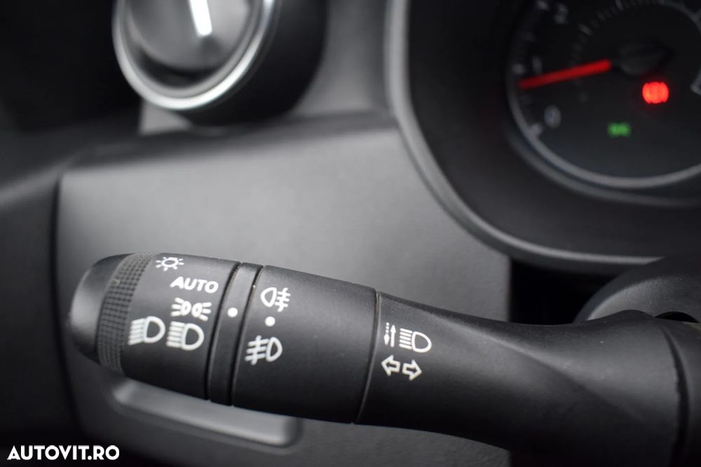 Dacia Duster 1.6 SCe 4WD Comfort - 19