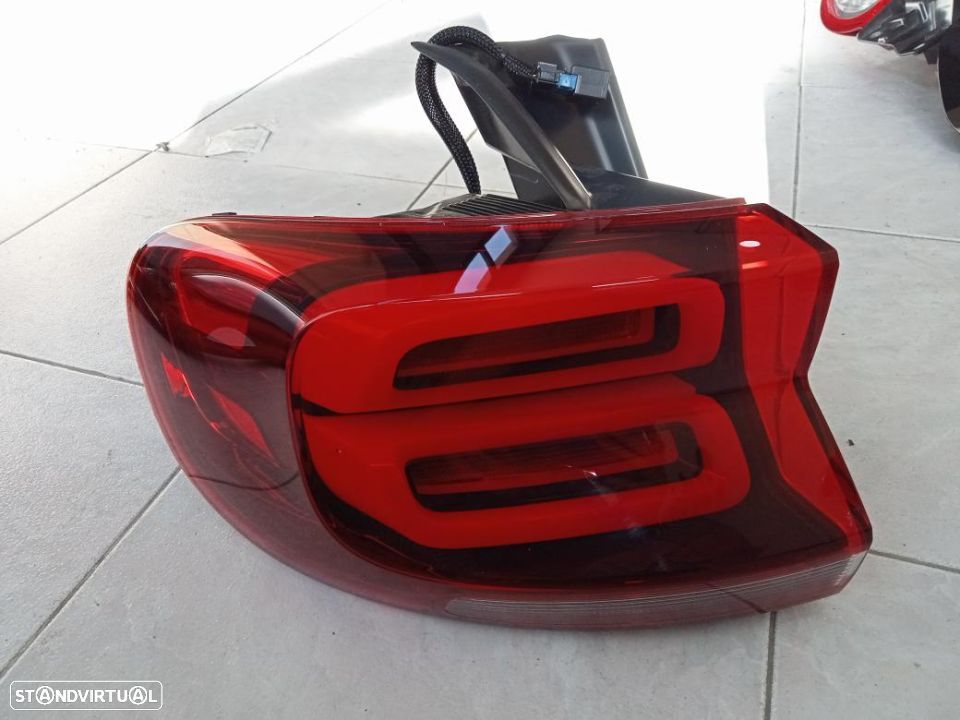 Farolim esquerdo Citroen C5 Aircross - 1
