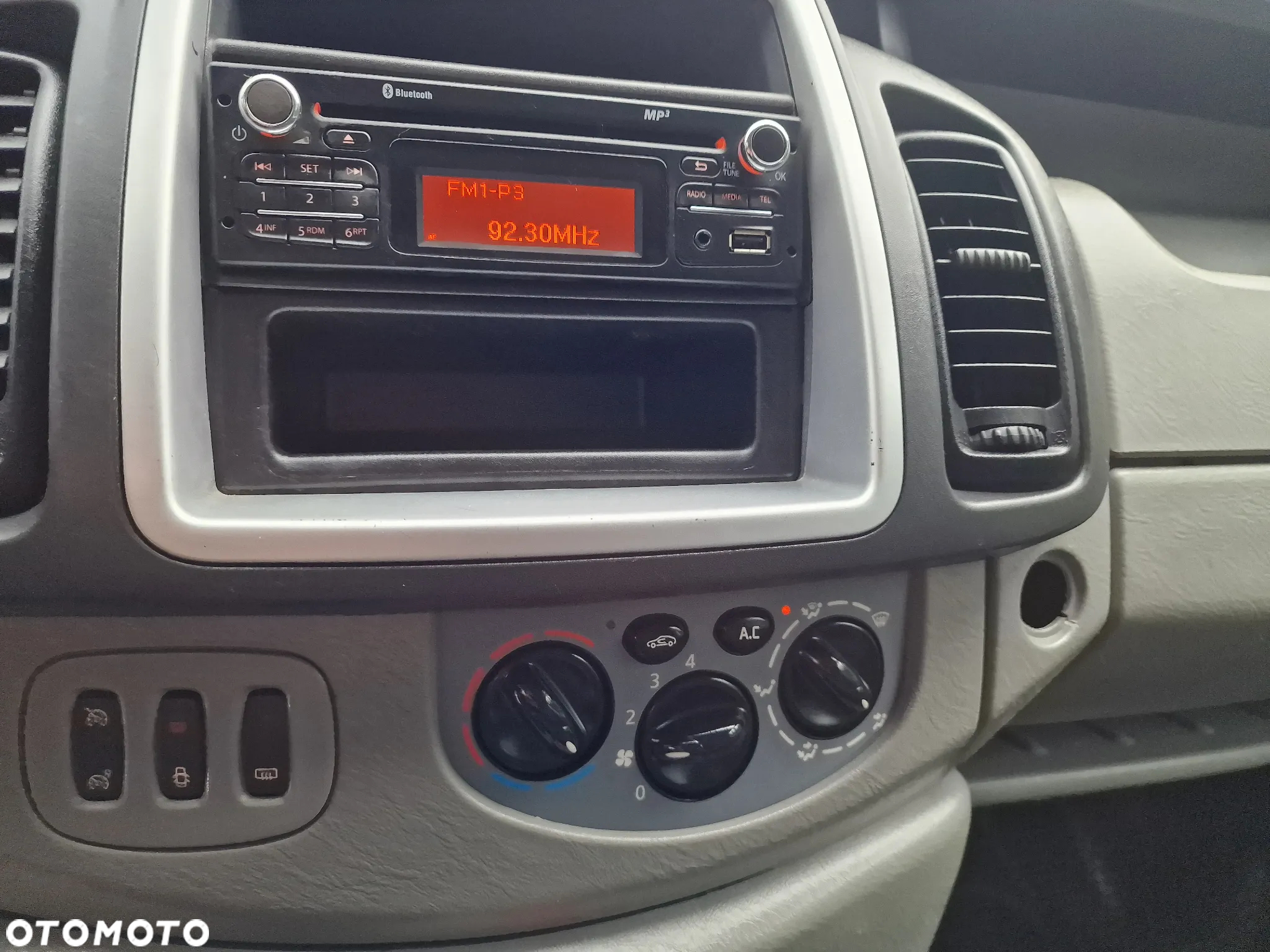 Renault Trafic - 10