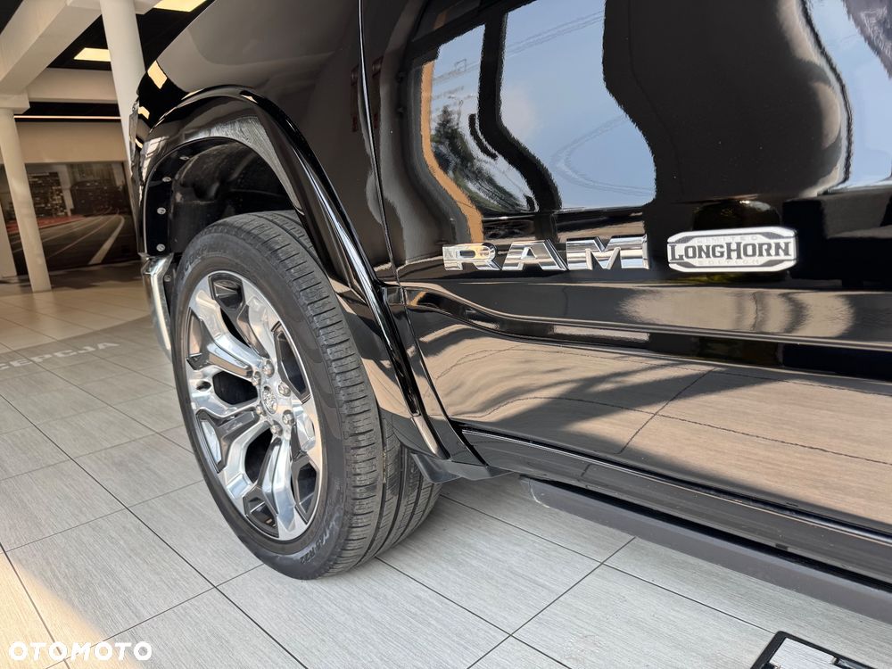 RAM 1500 - 10