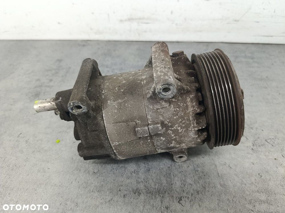 POMPA, SPRĘŻARKA KLIMATYZACJI RENAULT MEGANE II 8200457418 DELPHI 2.0 16V - 4