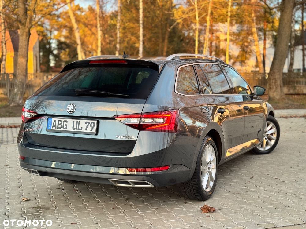 Skoda Superb 2.0 TDI DSG Premium Edition - 25