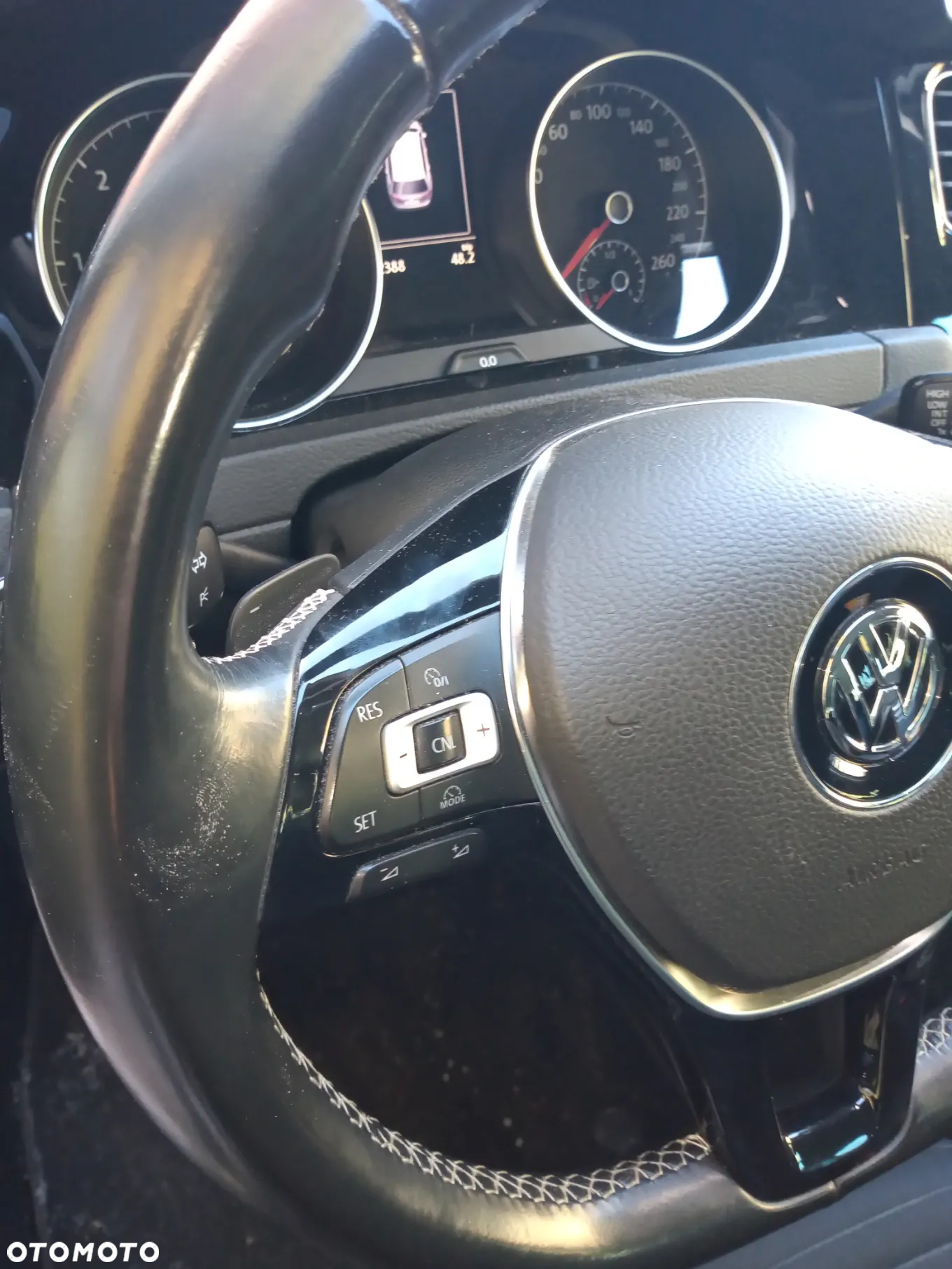Volkswagen Golf 2.0 BlueTDI DSG Cup - 17