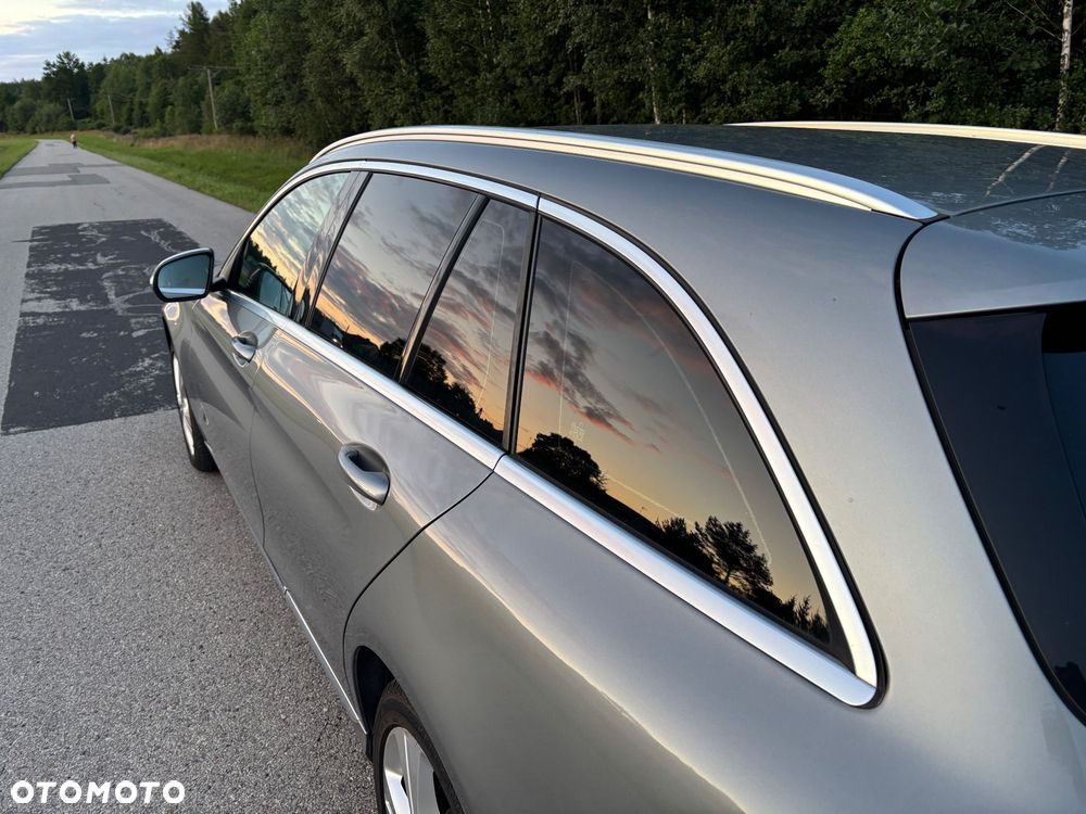 Mercedes-Benz Klasa C 180 7G-TRONIC Exclusive - 35