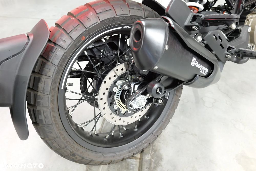 Husqvarna Svartpilen - 10