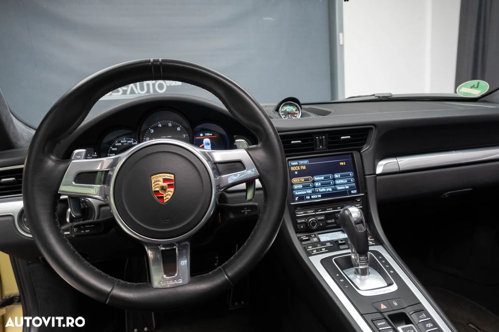 Porsche 911 Carrera 4S PDK - 19