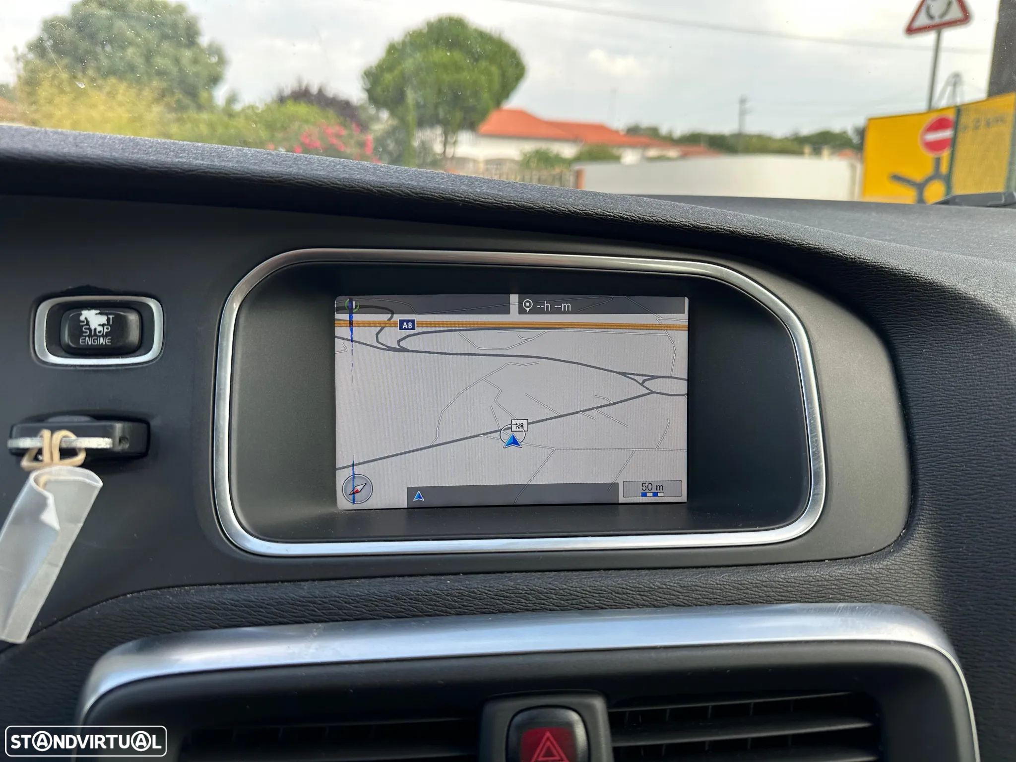Volvo V40 1.6 D2 R-Design Summum - 13