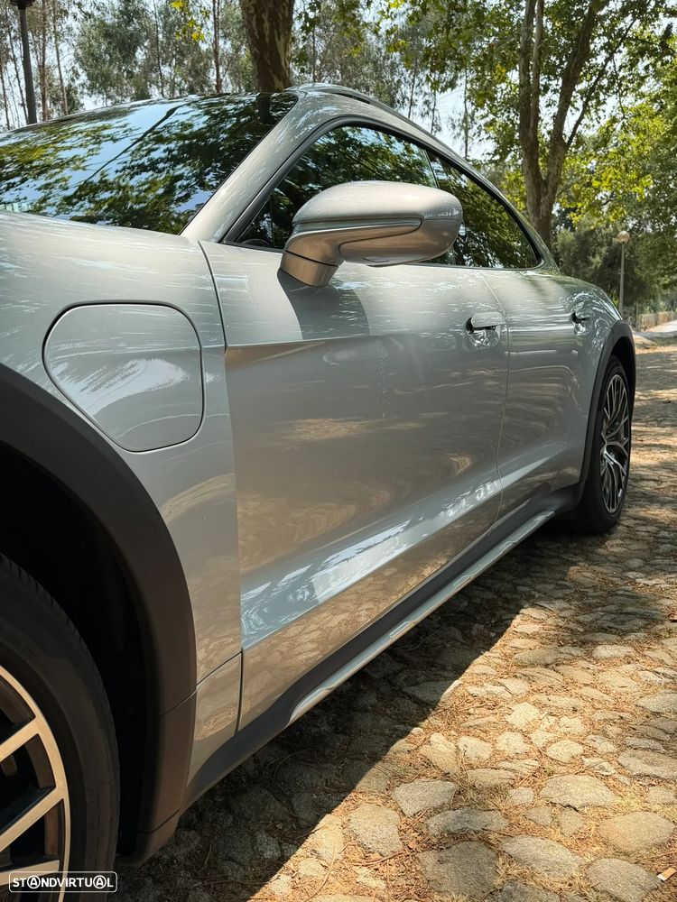 Porsche Taycan Cross Turismo 4 - 9