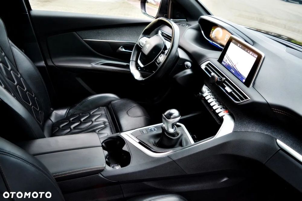 Peugeot 5008 PureTech 130 Stop & Start Allure Business-Paket - 28