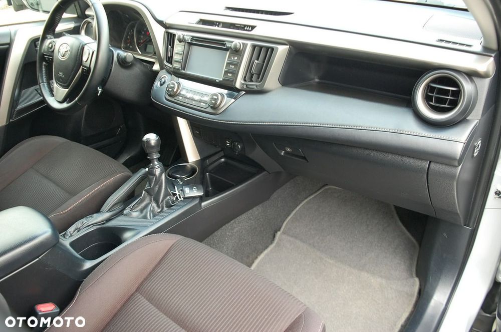 Toyota RAV4 - 25