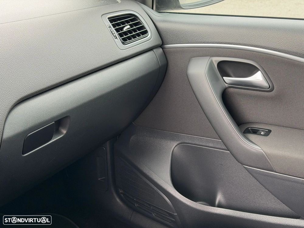 VW Polo 1.4 TDi Connect - 9