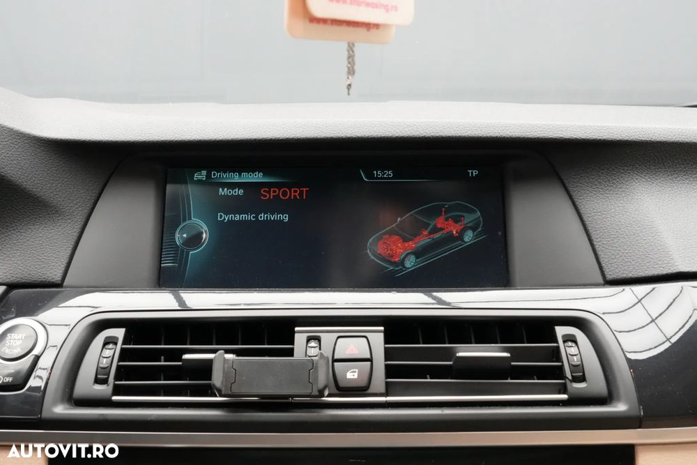 BMW Seria 5 520d xDrive - 23