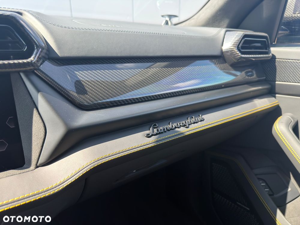 Lamborghini Urus - 32