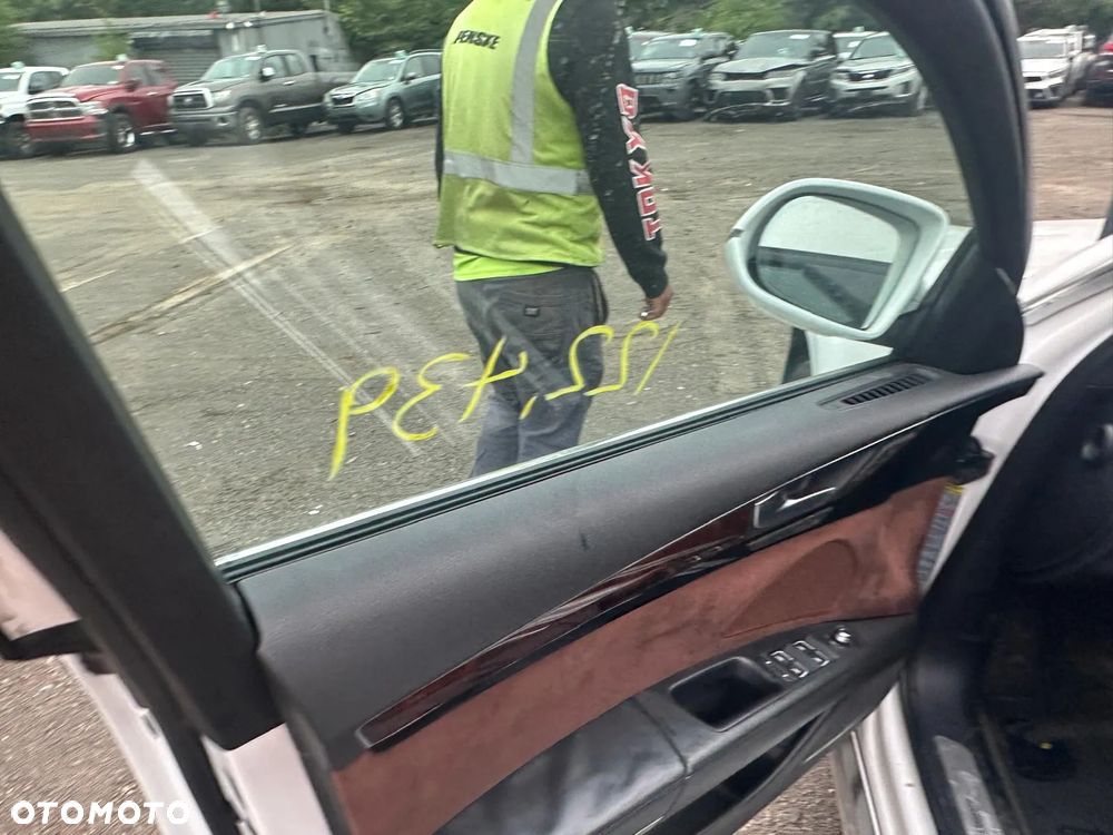 Audi A8 4.2 FSI L Quattro - 18