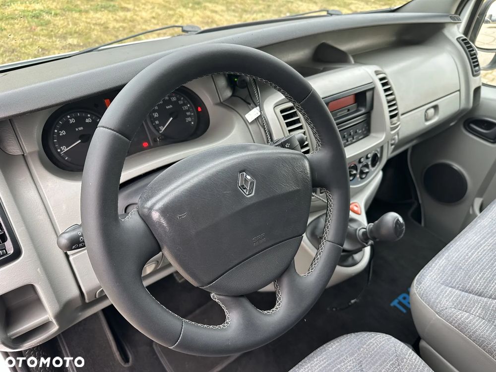 Renault Trafic - 19