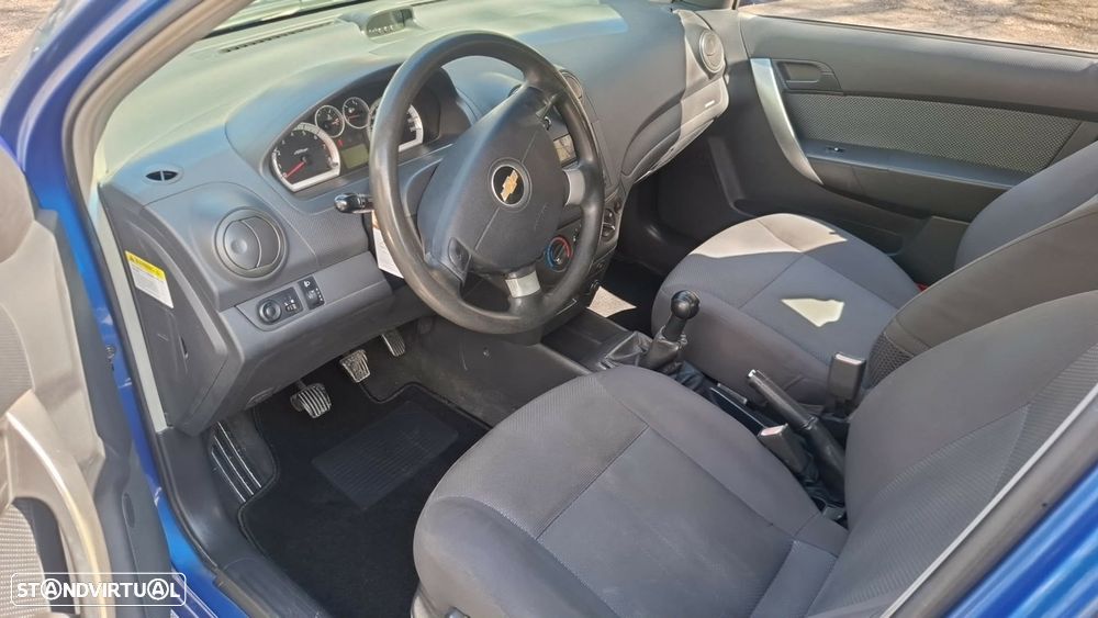 Chevrolet Aveo ver-1-2-16v-confort - 14