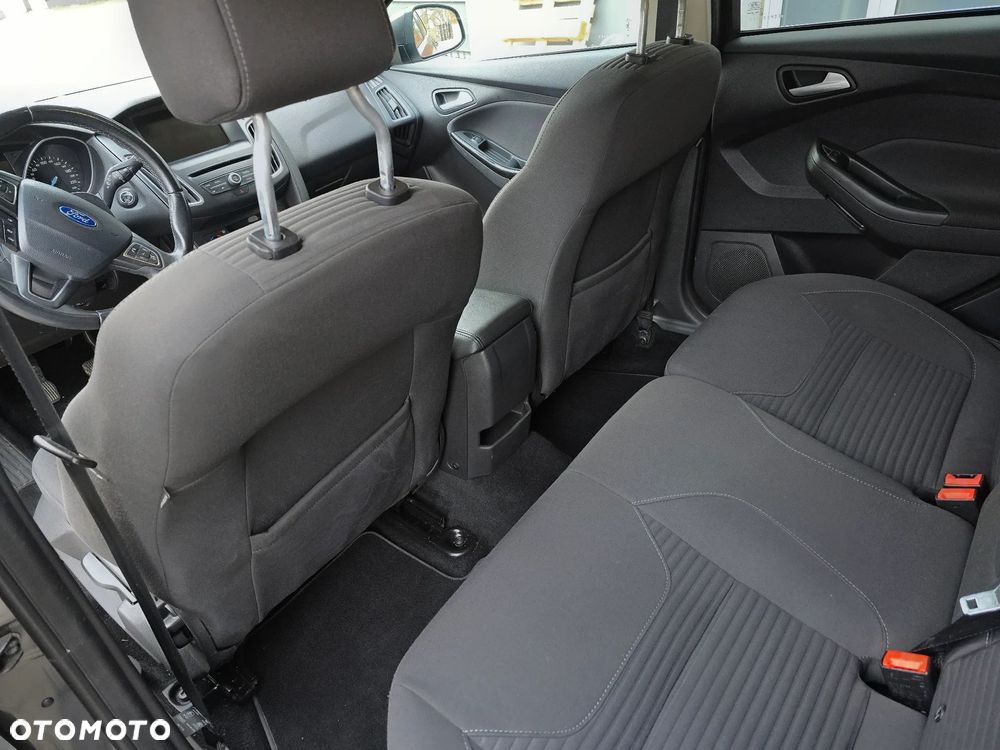 Ford Focus 2.0 TDCi Titanium ASS - 3