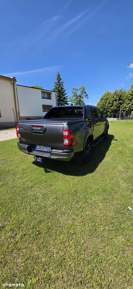 Toyota Hilux - 2