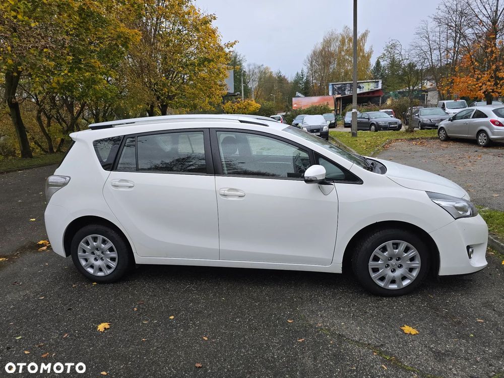 Toyota Verso 2.0 D-4D Active - 1