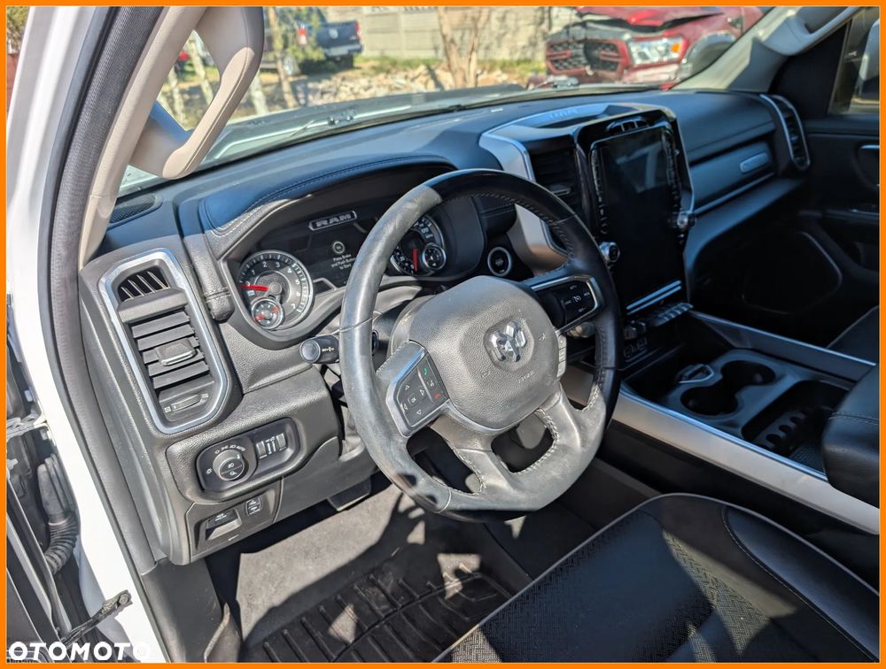 RAM 1500 Crew Cab Laramie - 12