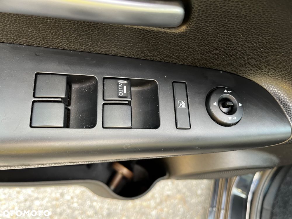 Kia Venga - 23