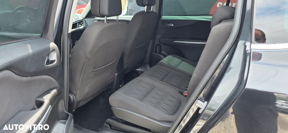 Opel Zafira - 11
